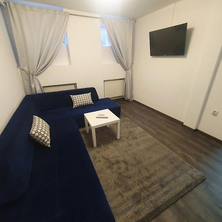 3 Rooms Cinema Garden Parking House Bukarest Exterior foto